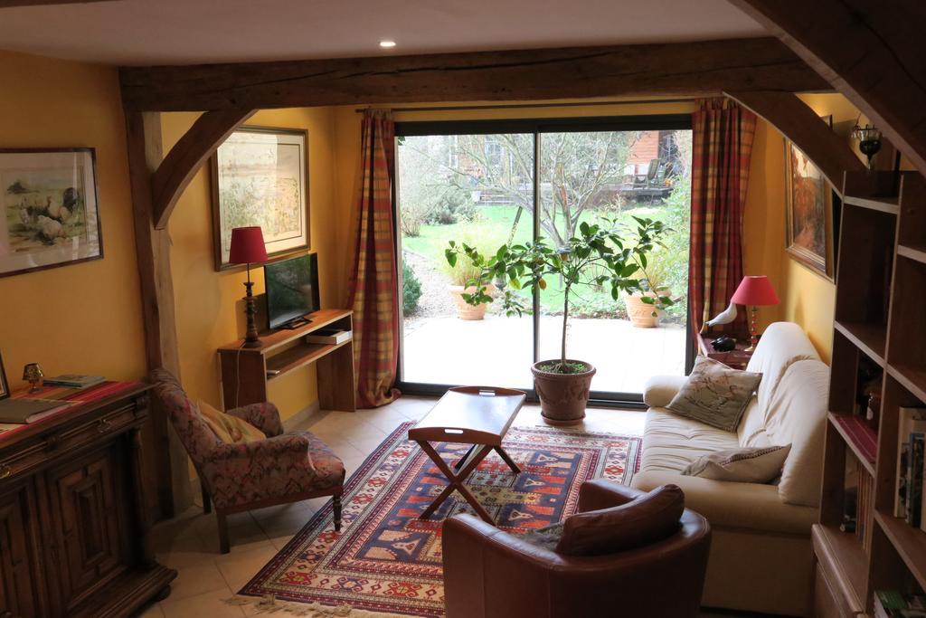 Au Fond du Jardin Maison d'hôtes Saint-Saëns Extérieur photo